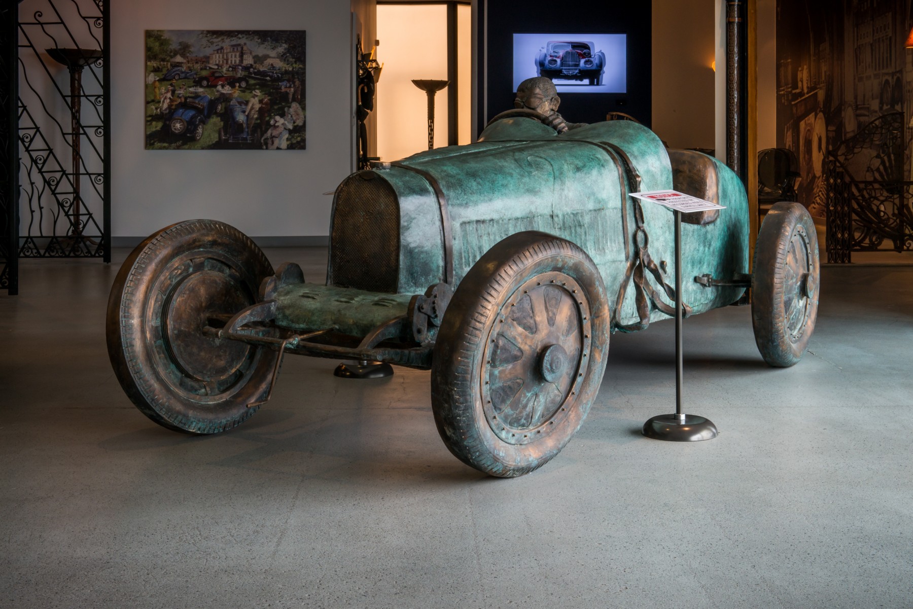 Mullin-Automotive-Museum-Antique